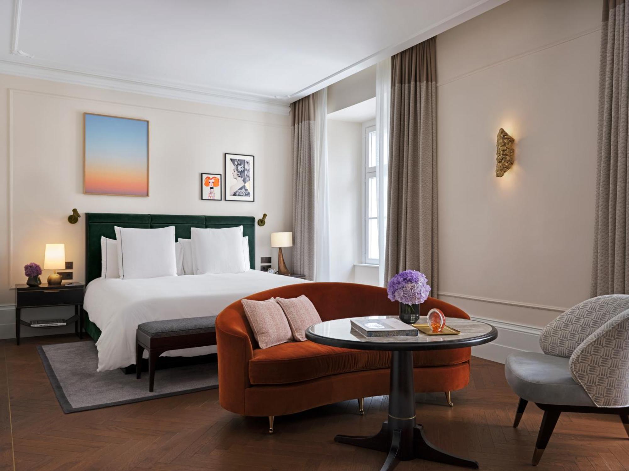 Rosewood Vienne