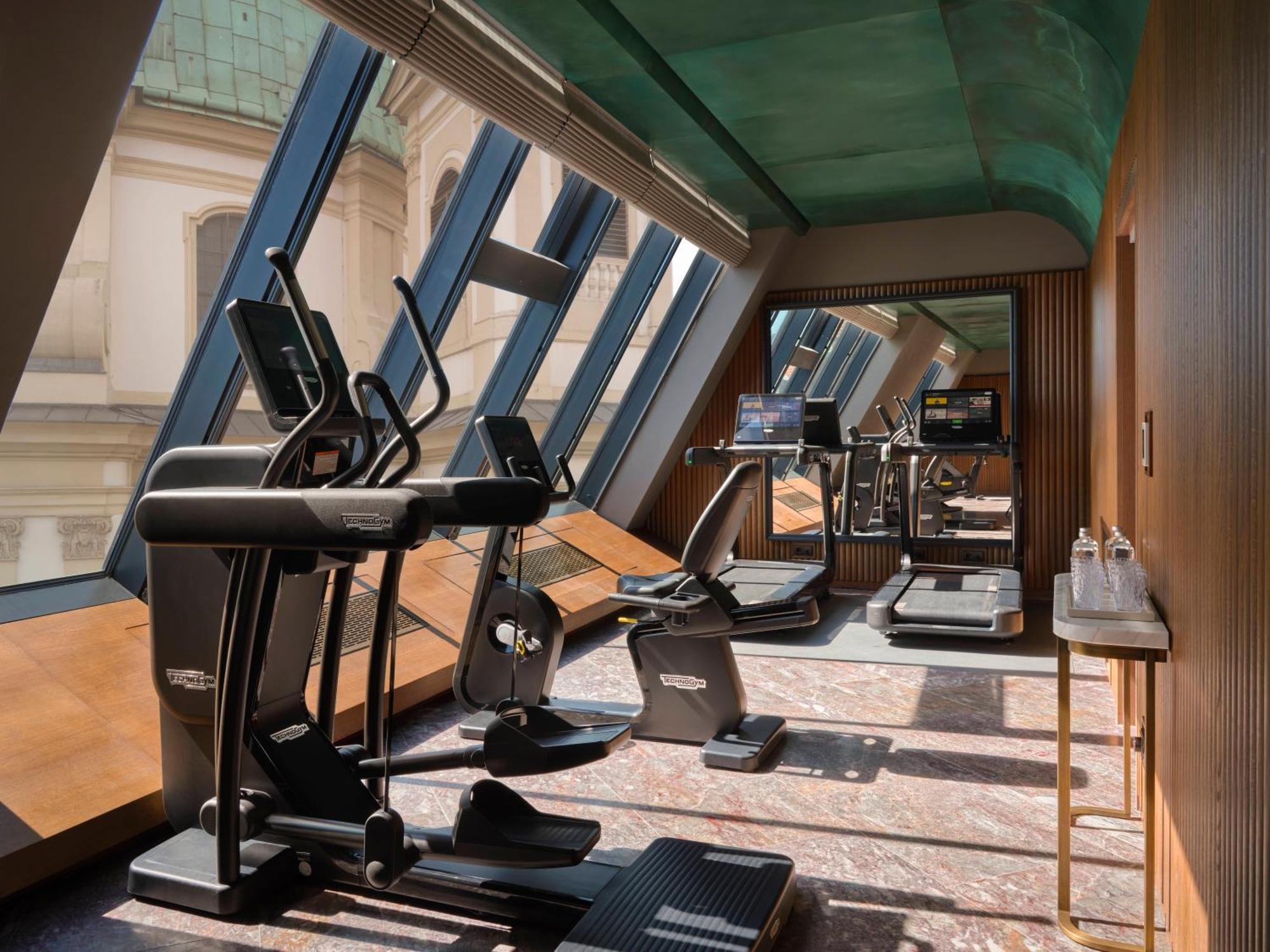Hotel Rosewood